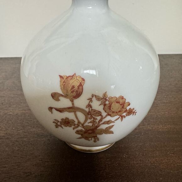 VTG Royal Kendall Porcelain Fine China Bud Vase Gold Trim Flowers Victorian - Picture 5 of 10